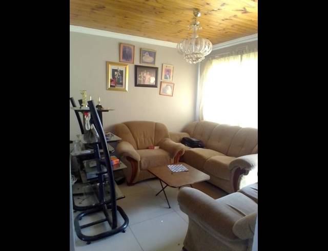 3 BEDROOM HOUSE FOR SALE IN ULUNDI D